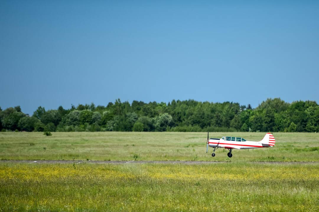 S. Dariaus ir S. Girėno aerodrome skraido akrobatiniai lėktuvai