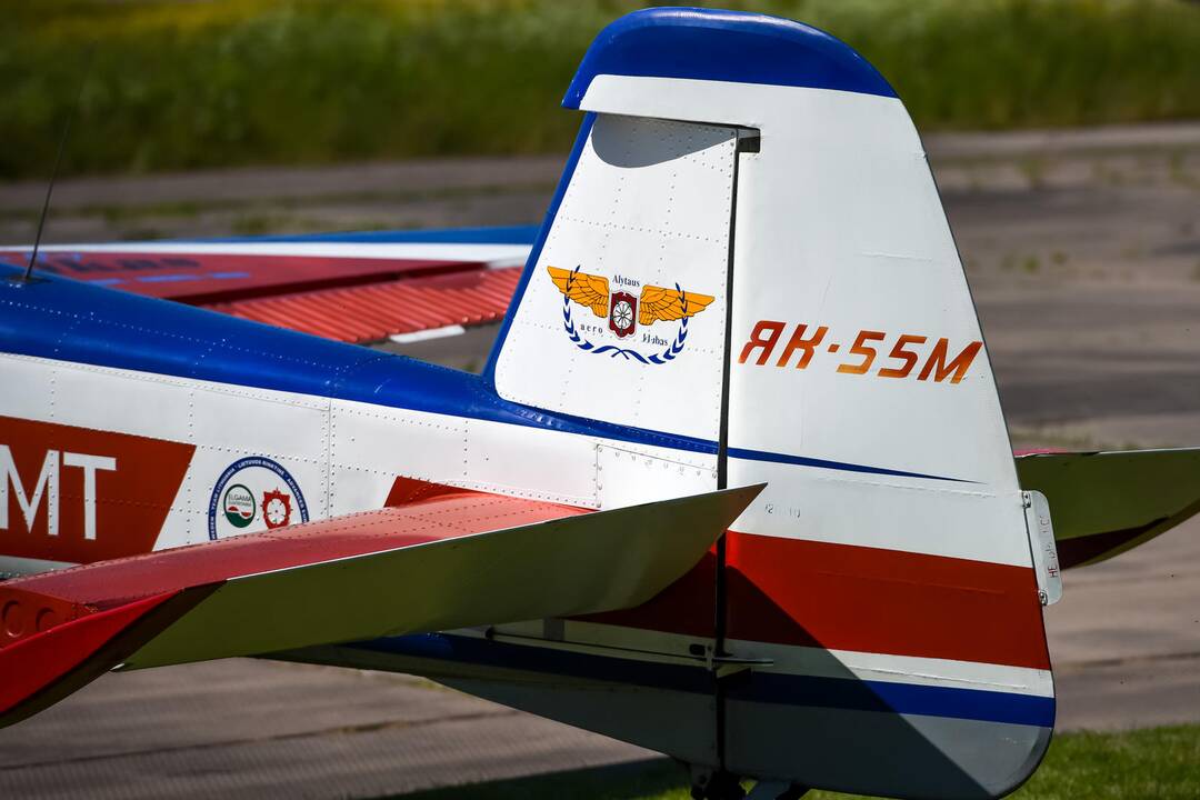 S. Dariaus ir S. Girėno aerodrome skraido akrobatiniai lėktuvai