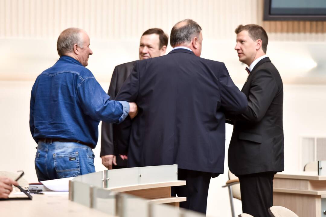 Tarybos posėdis 2015-06-30