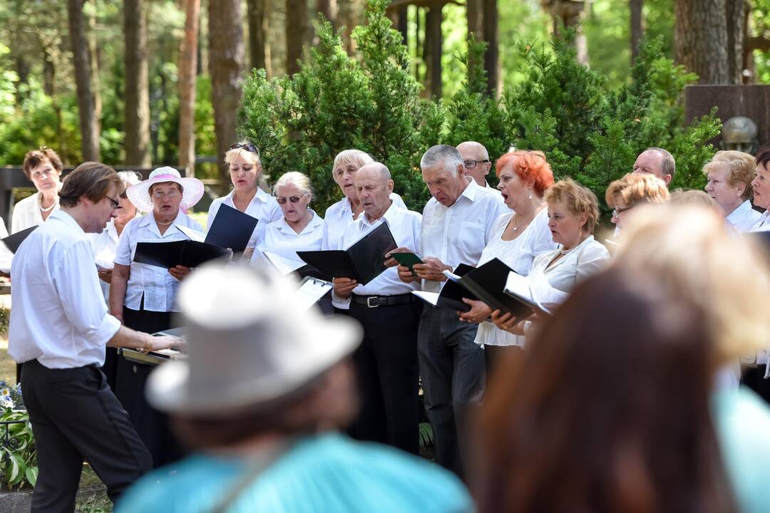S. Nėries 70-ųjų mirties metinių minėjimas