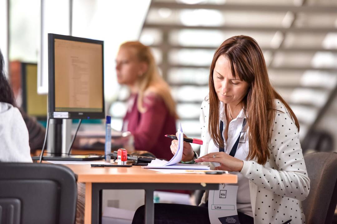 Studijų sutarčių pasirašymas VDU ir KTU