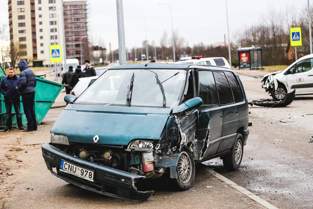Avarija Baltų prospekte Kaune