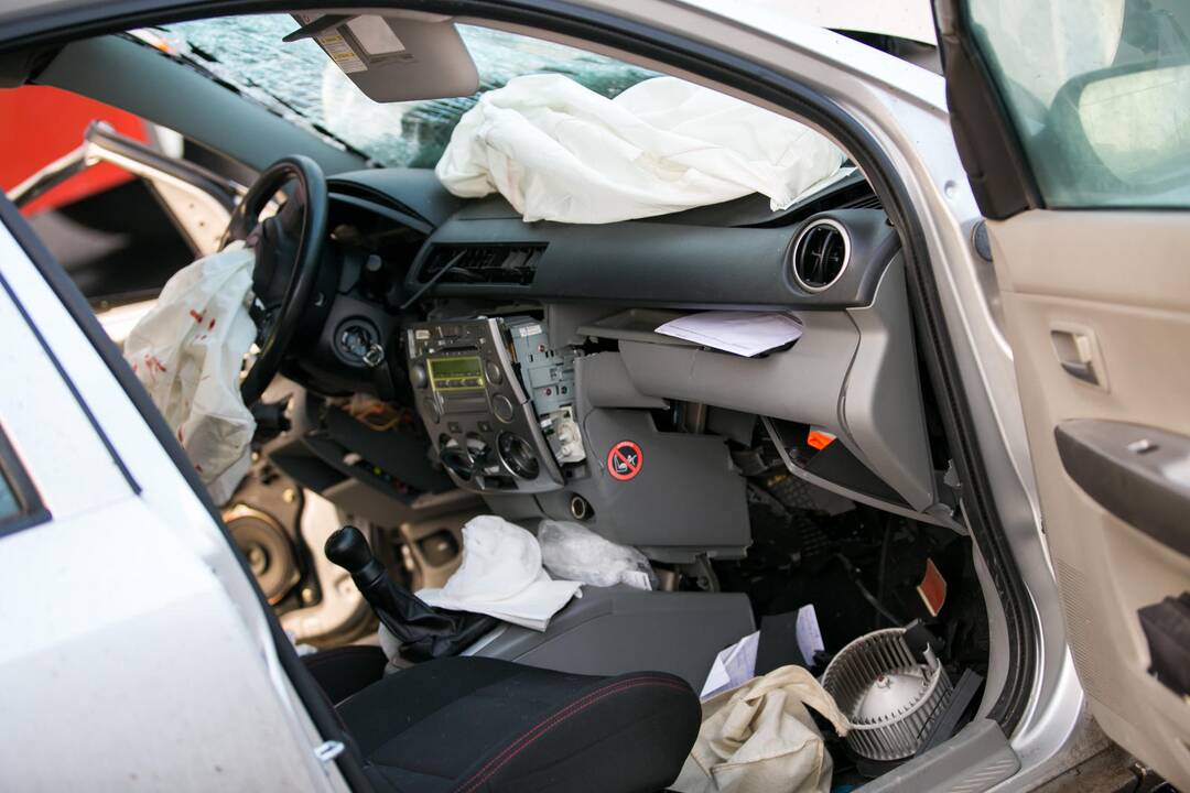 Kaune antradienio rytą susidūrė du automobiliai