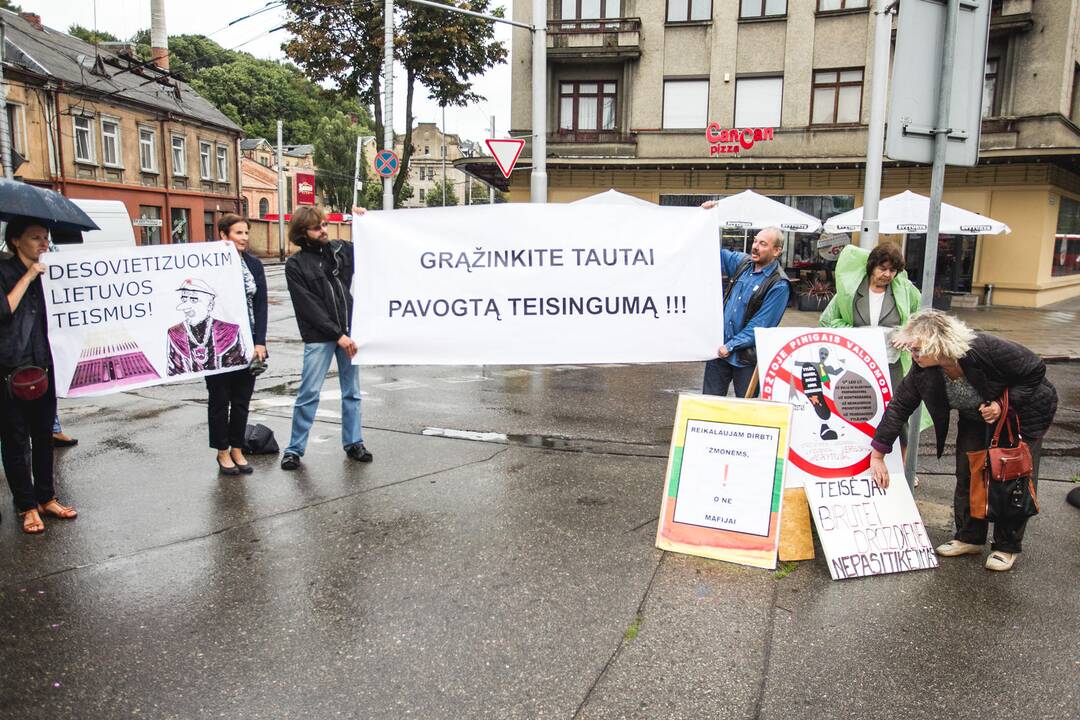 Piketas prie Kauno apylinkės teismo
