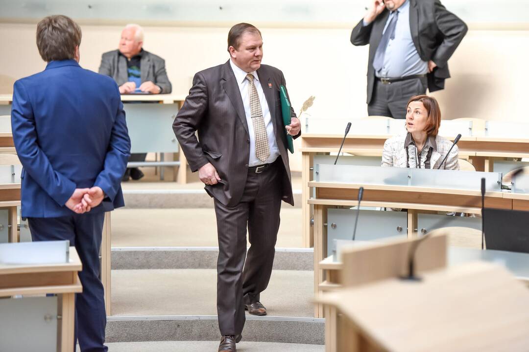 Tarybos posėdis 2015-04-30