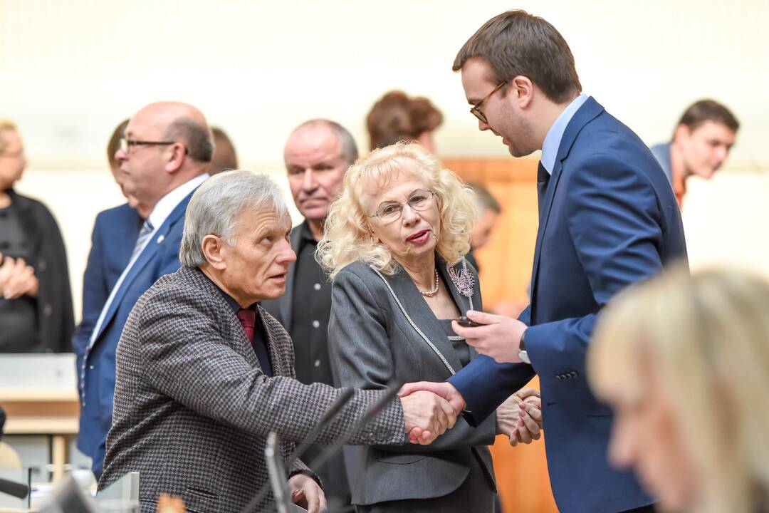 Tarybos posėdis 2015-04-30