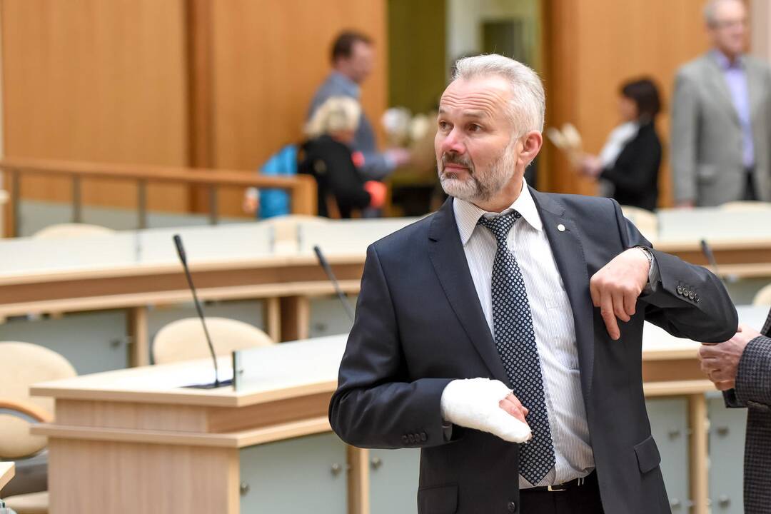 Tarybos posėdis 2015-04-30