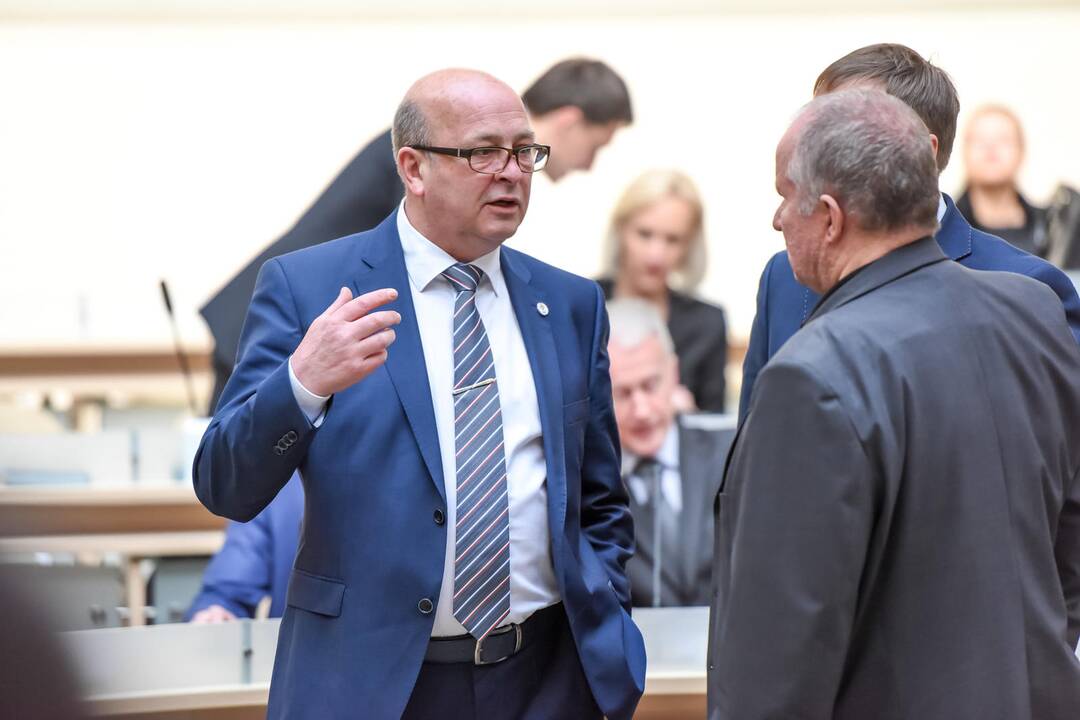 Tarybos posėdis 2015-04-30