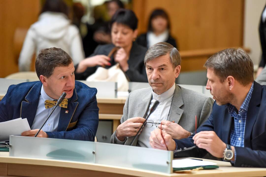 Tarybos posėdis 2015-04-30