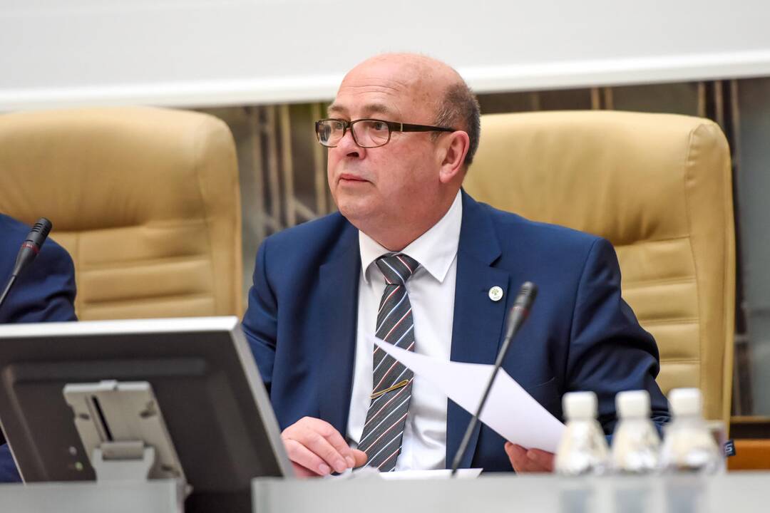 Tarybos posėdis 2015-04-30