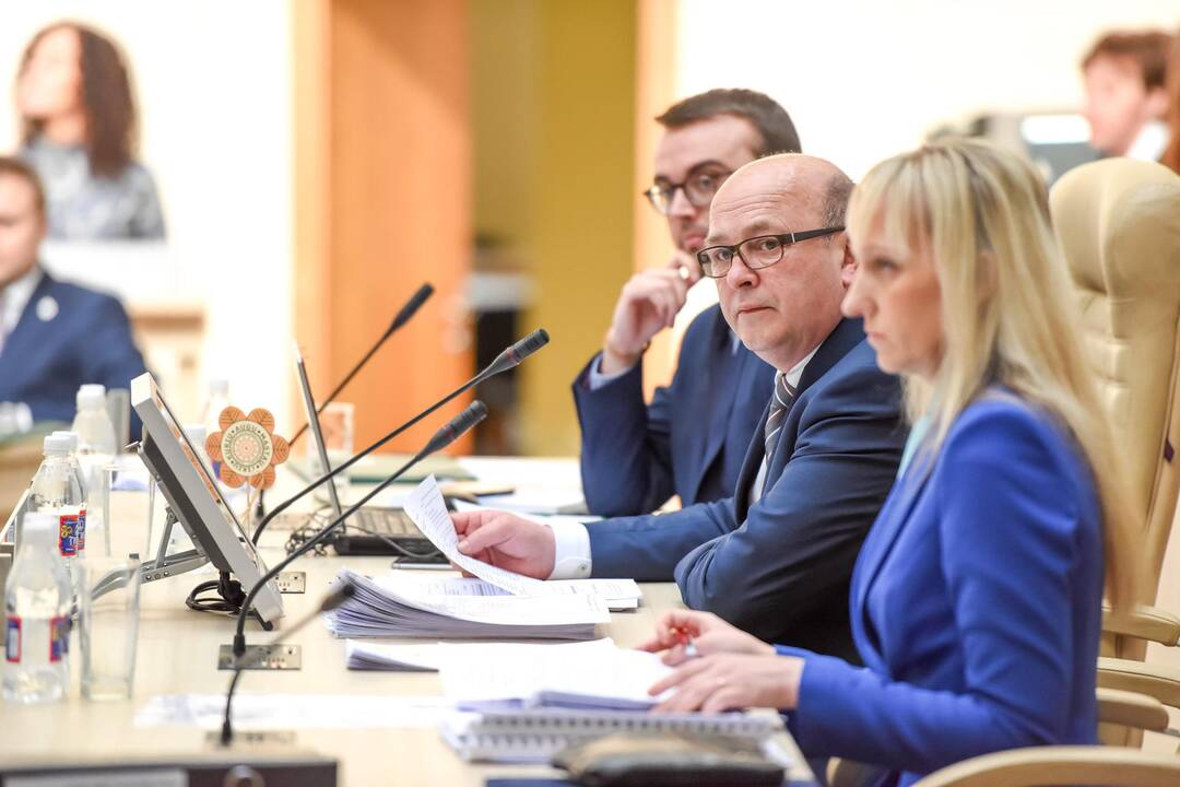Tarybos posėdis 2015-04-30