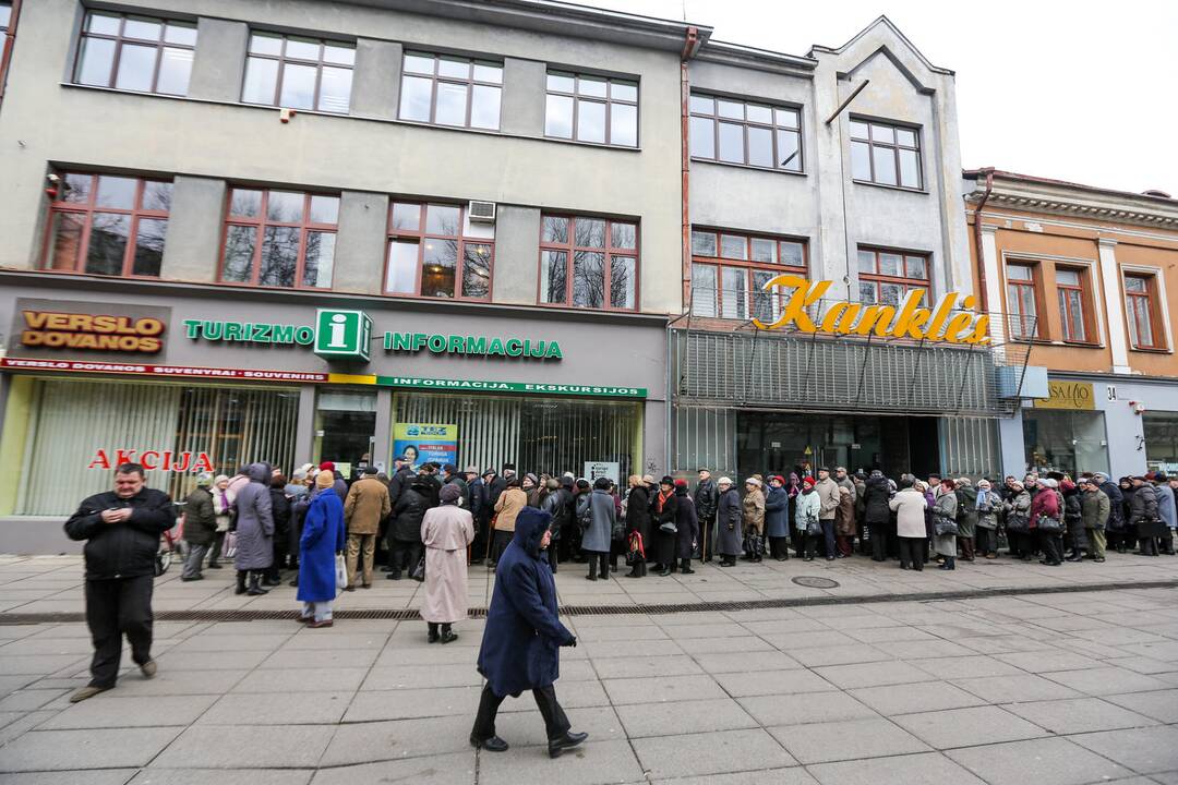 Senjorai skuba įsigyti pigesnius bilietus