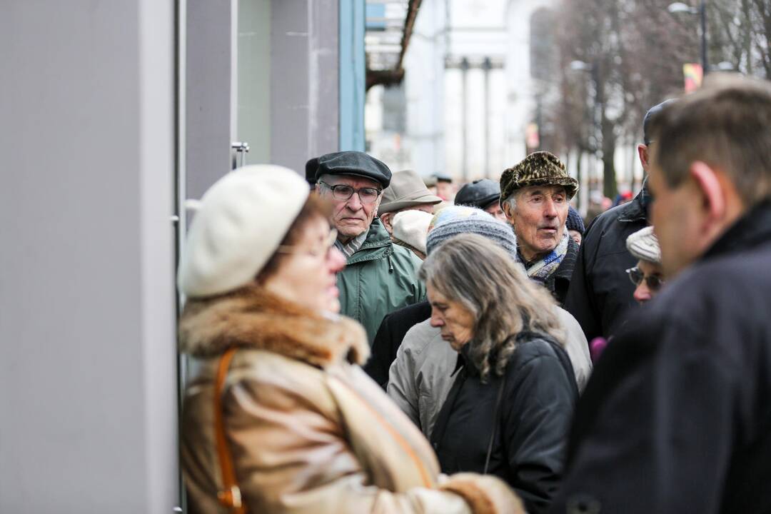 Senjorai skuba įsigyti pigesnius bilietus