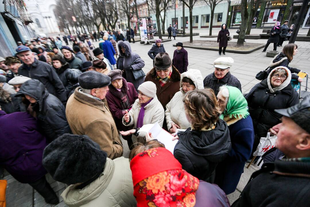 Senjorai skuba įsigyti pigesnius bilietus