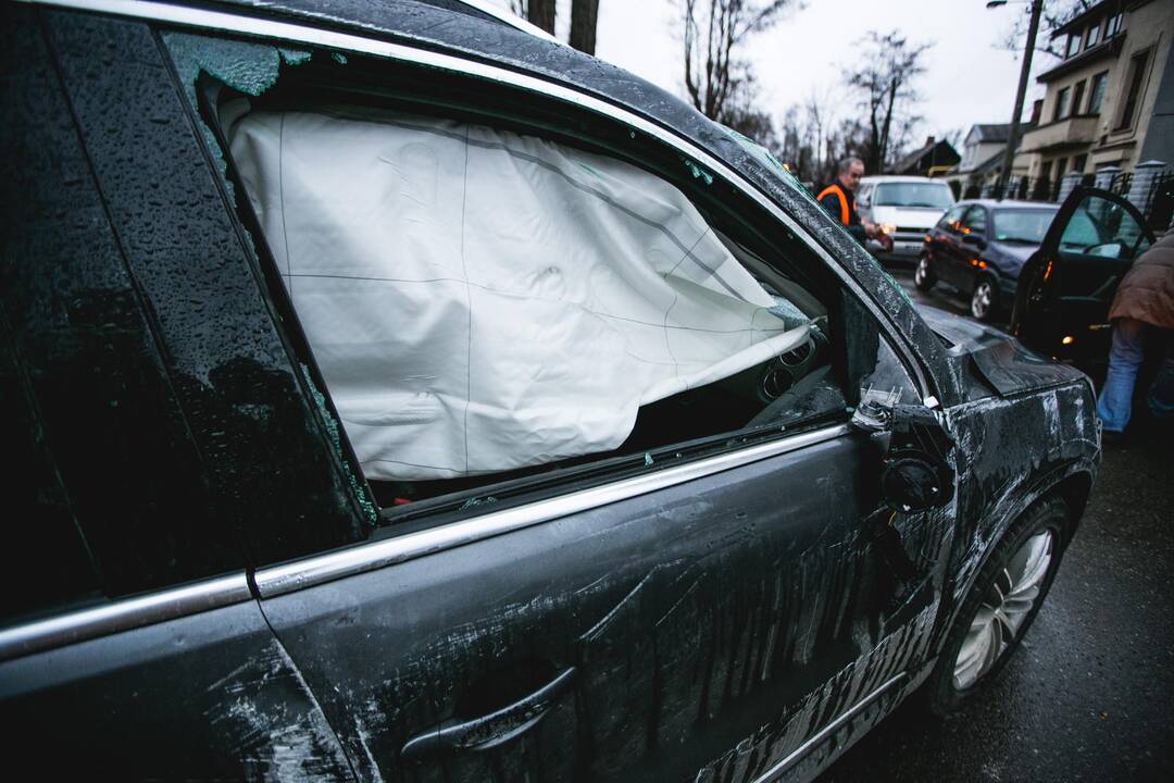 M. Jankaus gatvėje susidūrė penki automobiliai
