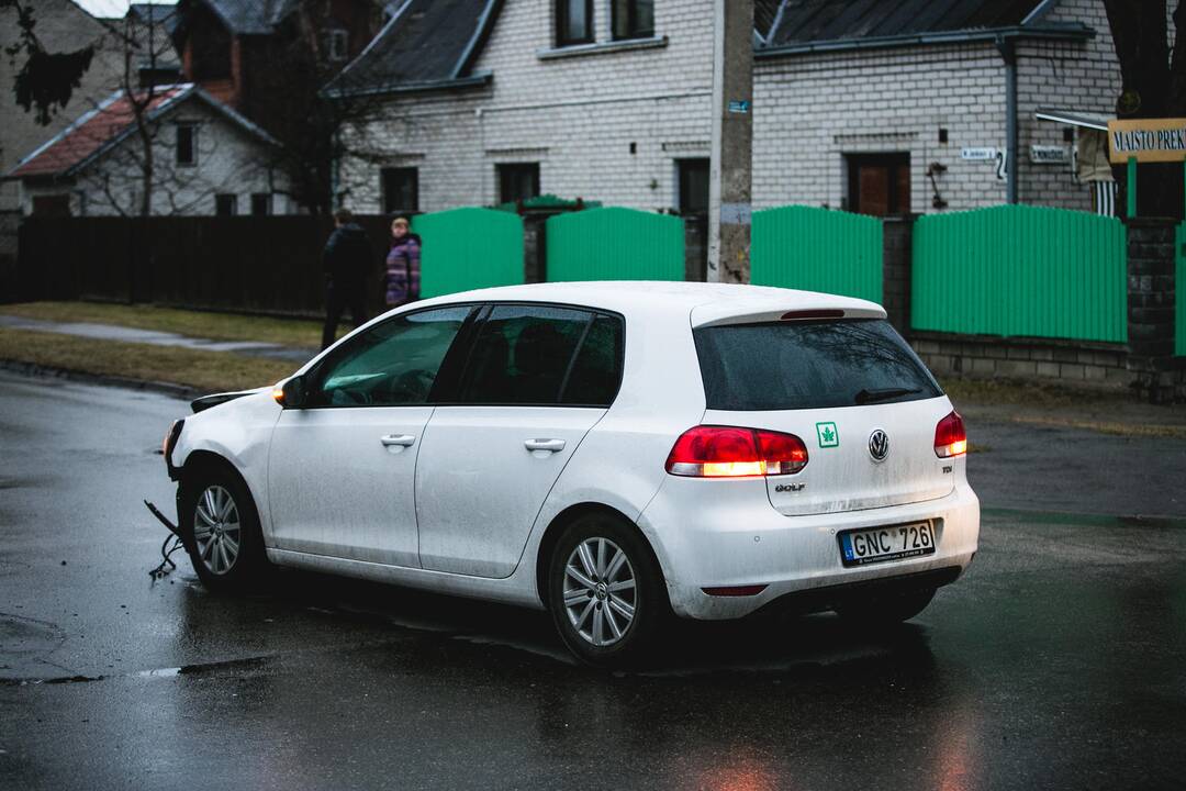 M. Jankaus gatvėje susidūrė penki automobiliai