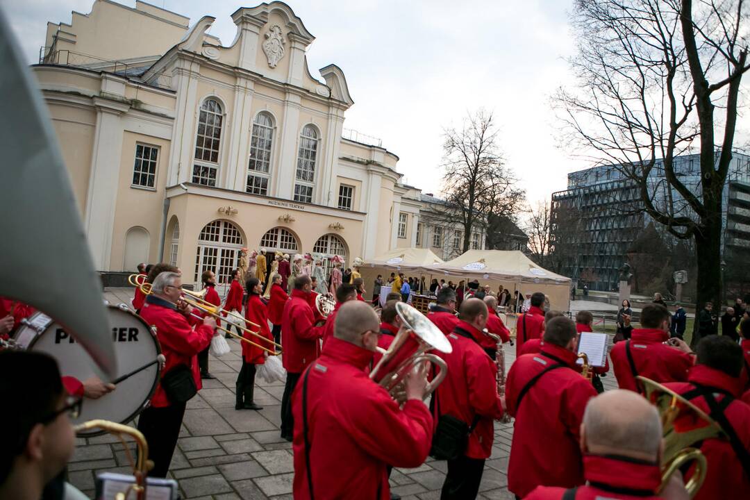 Kaune išdalinti „Auksiniai scenos kryžiai“