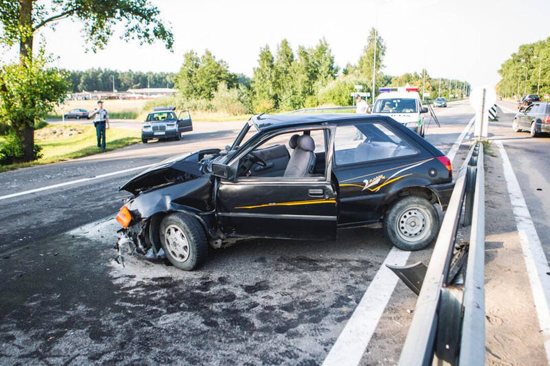 Per avariją Kauno rajone sužeisti trys žmonės