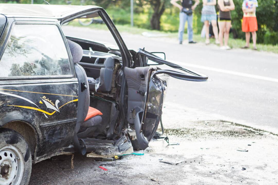 Per avariją Kauno rajone sužeisti trys žmonės