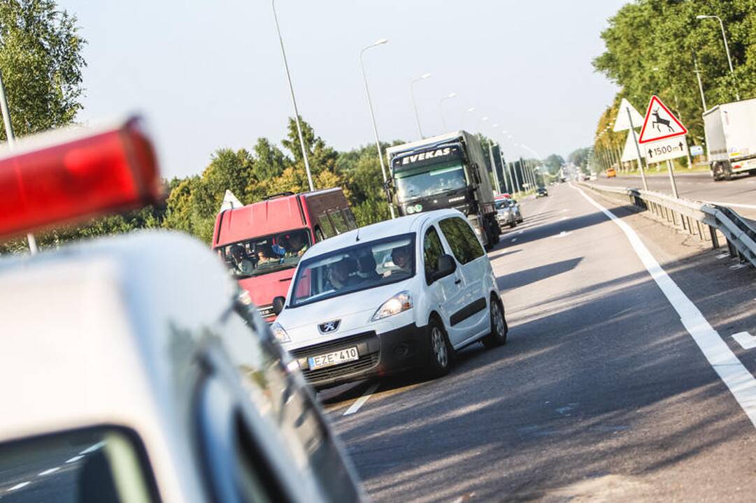 Per avariją Kauno rajone sužeisti trys žmonės