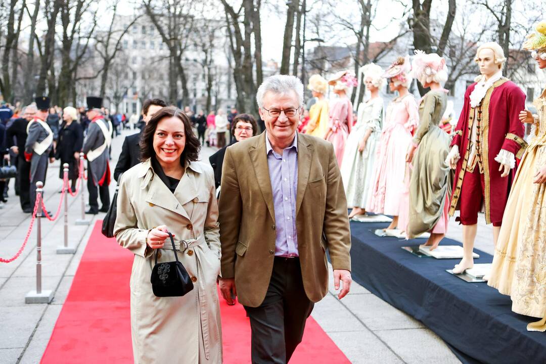 Kaune išdalinti „Auksiniai scenos kryžiai“