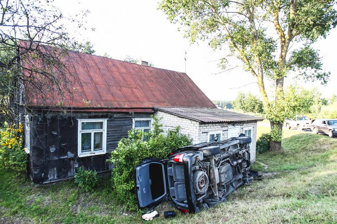 Per avariją Kauno rajone sužeisti trys žmonės