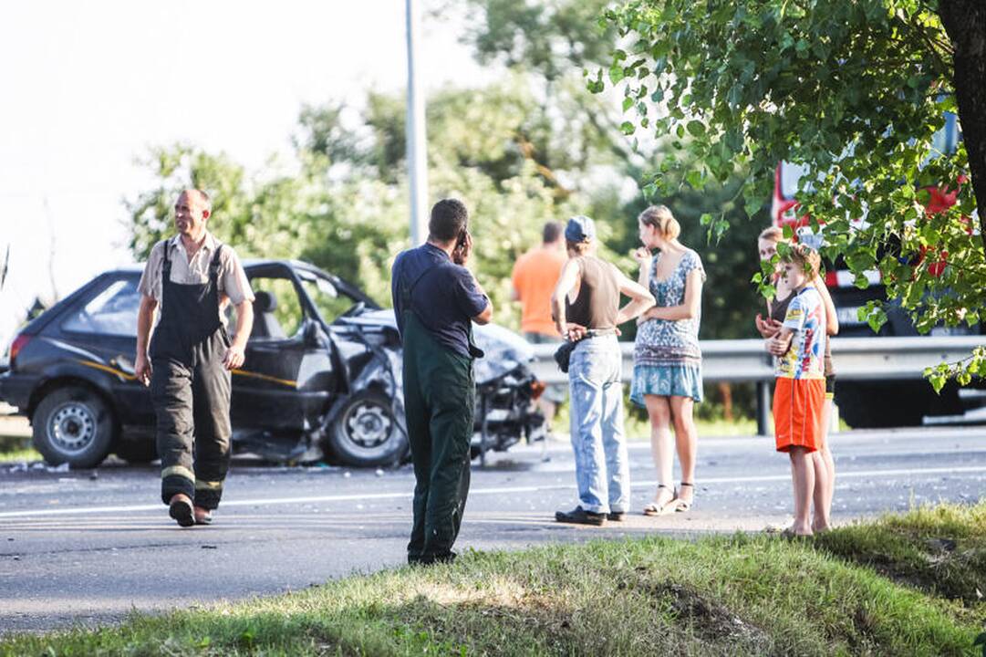 Per avariją Kauno rajone sužeisti trys žmonės