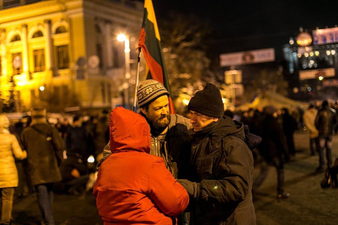 Maidane plevėsuoja ir Lietuvos trispalvė