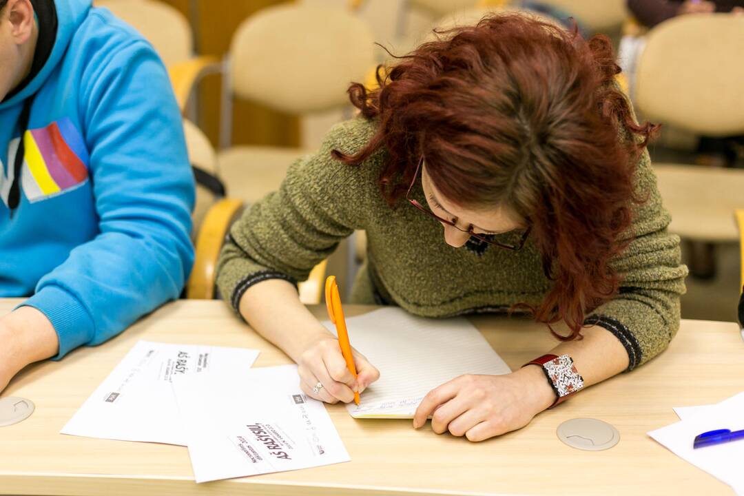 Kauniečiai rašė Nacionalinį diktantą