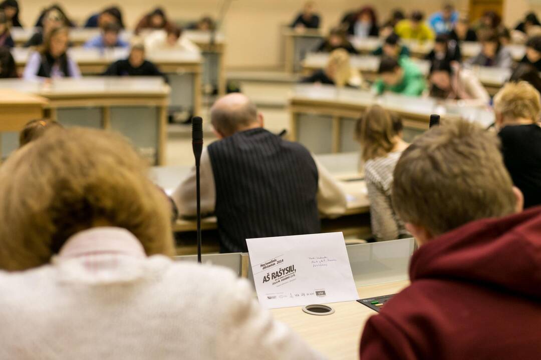 Kauniečiai rašė Nacionalinį diktantą
