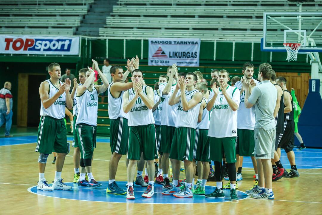 "Žalgiris" S.Butauto taurės finale po dramatiškos kovos nusileido VEF komandai 