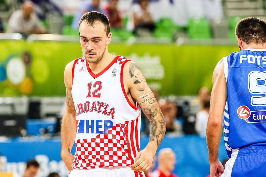 Kūno marginimo mados krepšinio aikštelėje