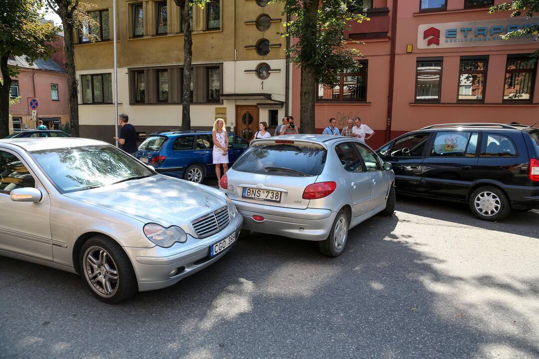 Trijų automobilių avarija V. Putvinskio gatvėje