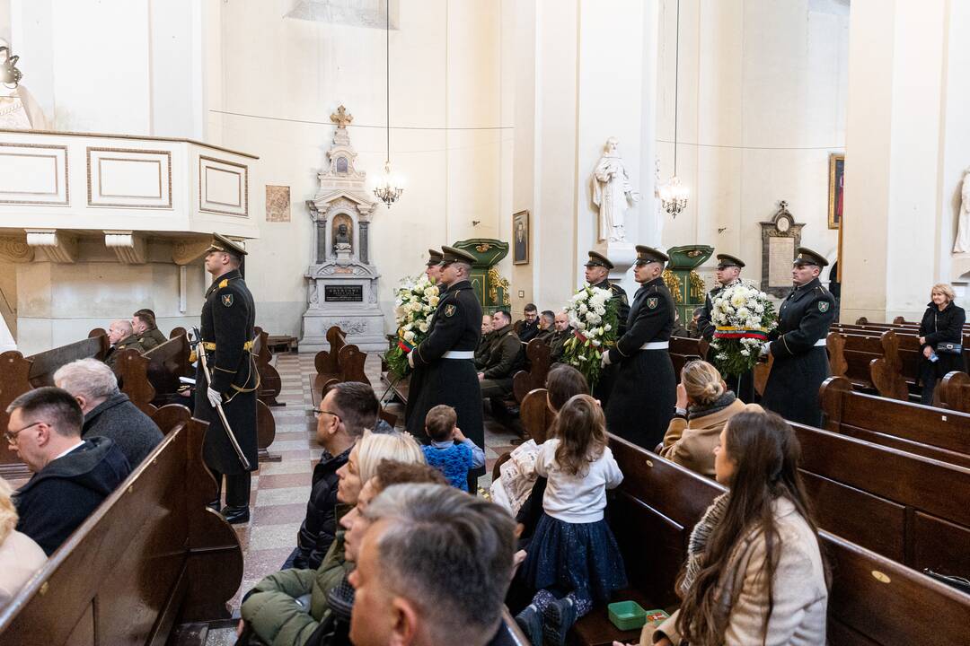  J. Vitkaus-Kazimieraičio palaikai atvežti į Šventų Jonų bažnyčią