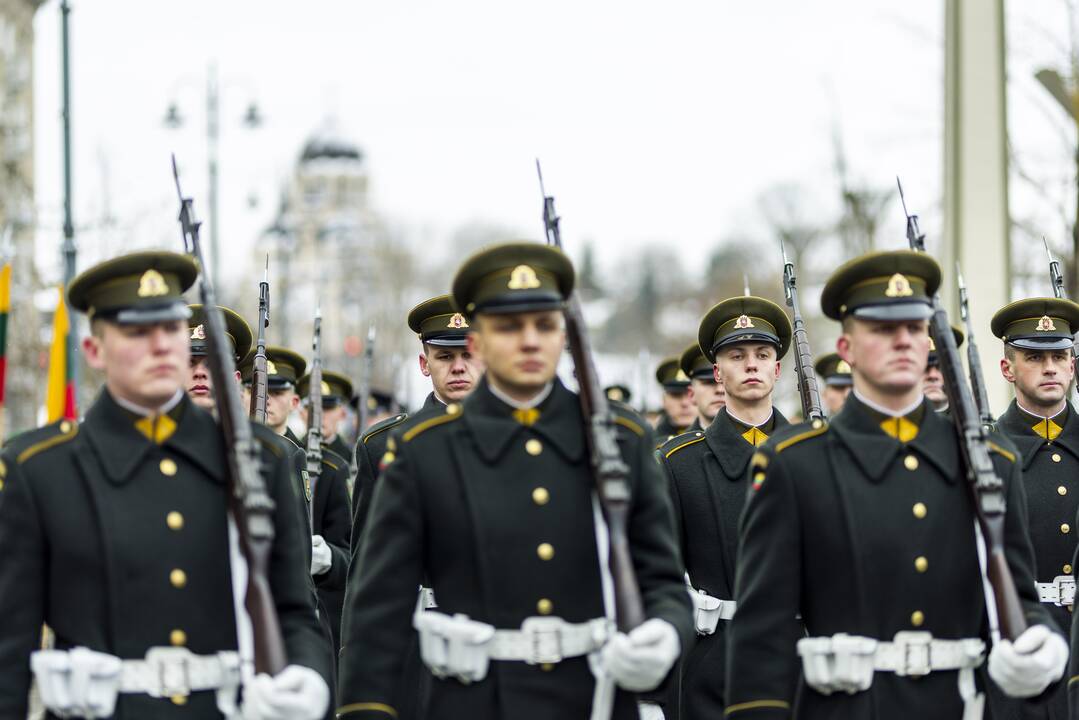 Valstybės vėliavos pakėlimo ceremonija Nepriklausomybės aikštėje 2024 m.