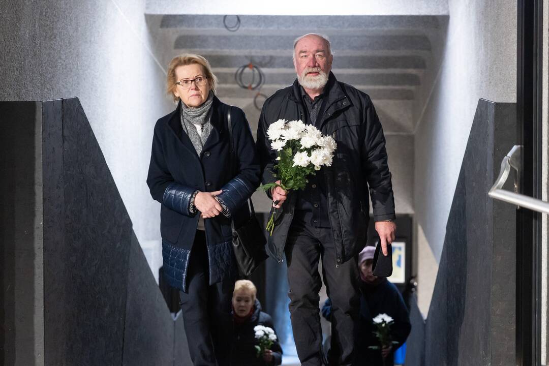 Atsisveikinimas su A. Kulikausku Keistuolių teatro scenoje