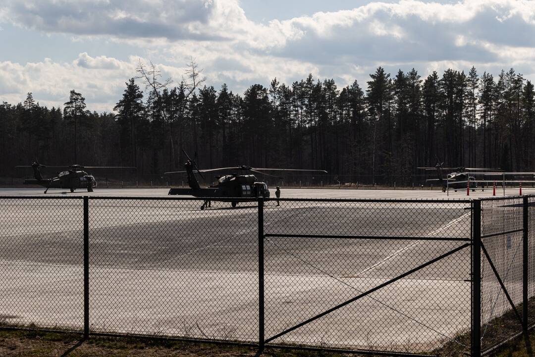 Į nelaimės vietą Pabradės poligone vyksta technika
