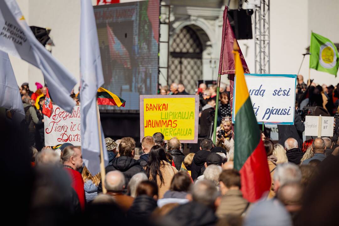 Katedros aikštėje – protestas dėl NT mokesčio