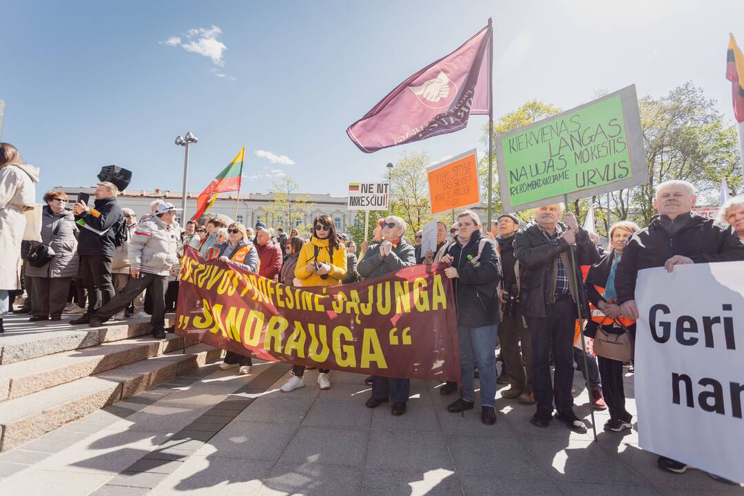 Katedros aikštėje – protestas dėl NT mokesčio