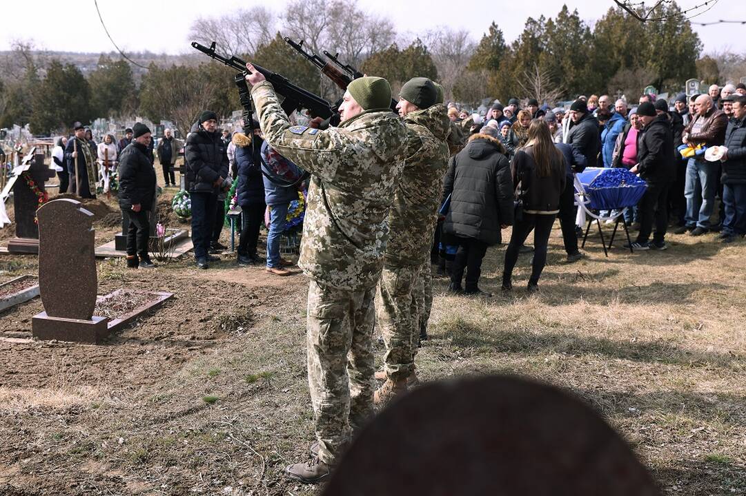 377-oji karo Ukrainoje diena