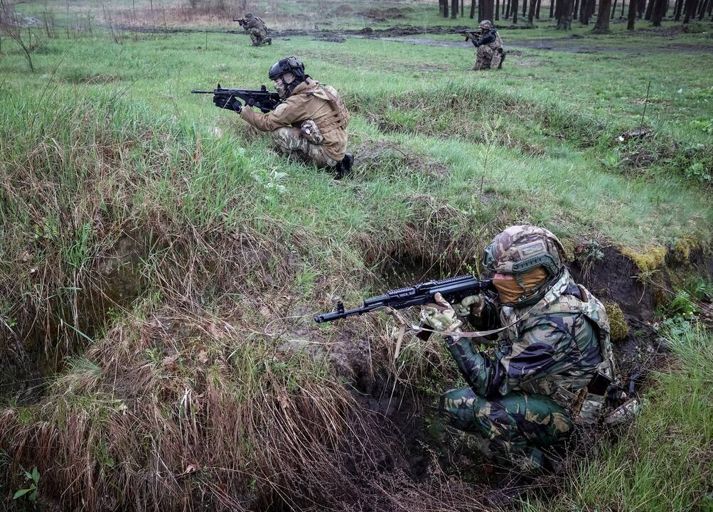 421-oji karo Ukrainoje diena