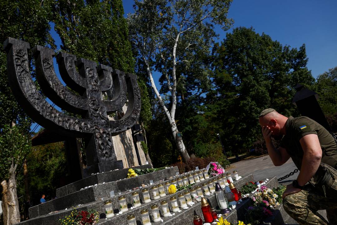 584-oji karo Ukrainoje diena