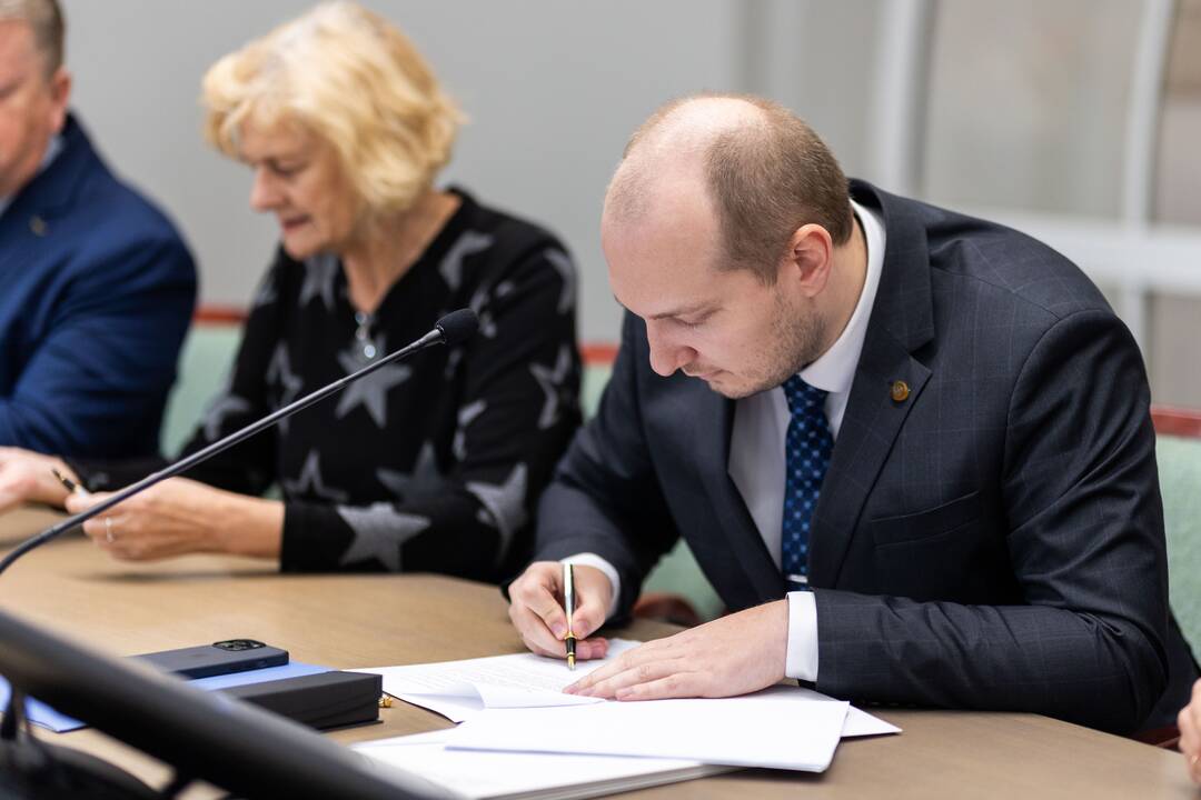 Kolektyvinės sutarties pasirašymas ŠMSM