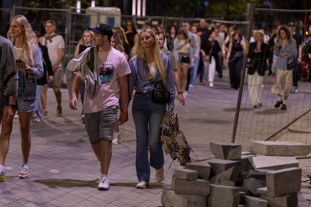 Daugiatūkstantinė minia po Justino Timberlake'o koncerto