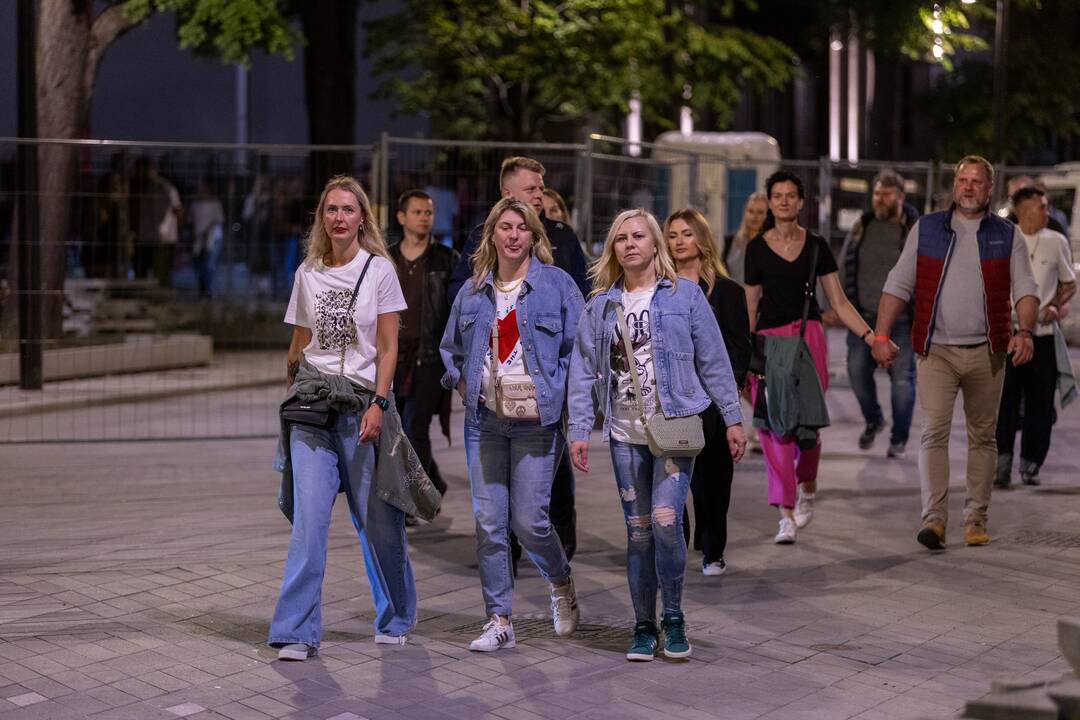 Daugiatūkstantinė minia po Justino Timberlake'o koncerto