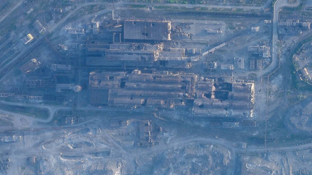 Azovo pulko vado pavaduotojas: Rusijos kariai vis dar yra „Azovstal“ gamykloje