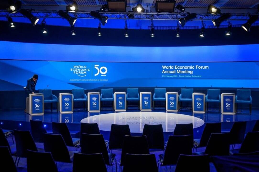 Davoso forumas atsiriboja nuo Rusijos atstovų dėl karo Ukrainoje