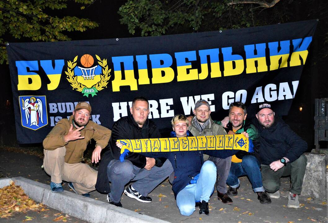 Priežastys: nesėkmingą "Budivelnyk" startą Ukrainos čempionate V.Chomičius paaiškino nepakankamu fiziniu parengtumu ir susižaidimo stoka.