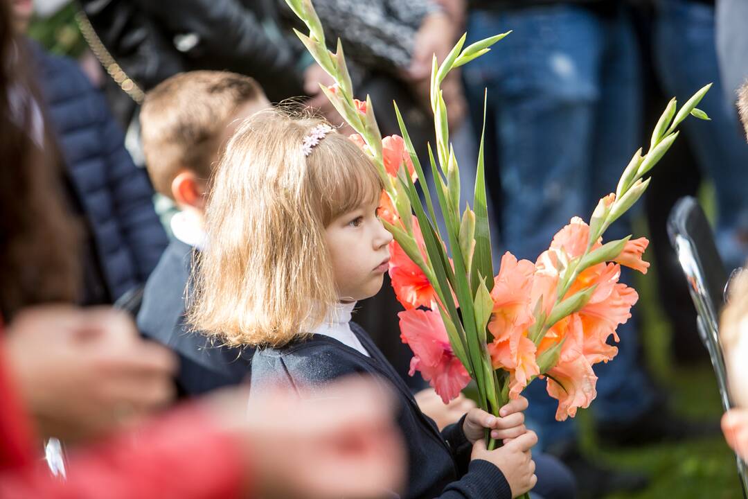 Naujakuriai: rekonstruojamame Ramučių kultūros centre įkurtuvės švęstos keturiose pradinės mokyklos klasėse, ikimokyklinukų grupėje ir bibliotekoje.