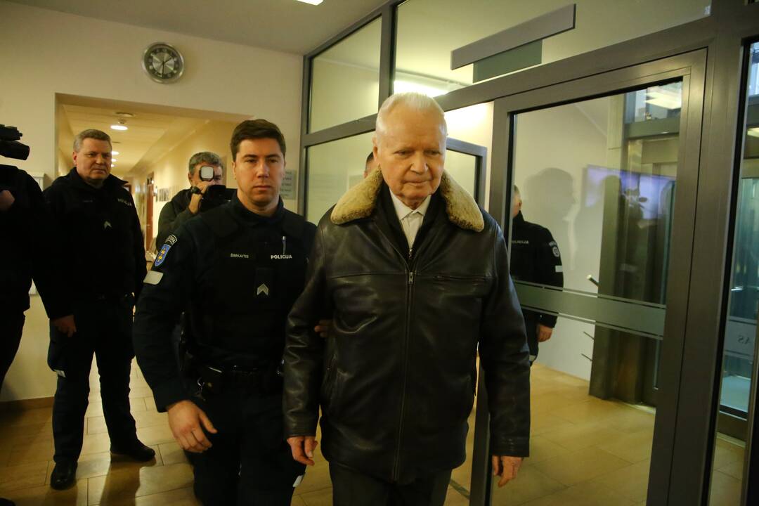 E. Manovas atvestas į Šiaulių apygardos teismą